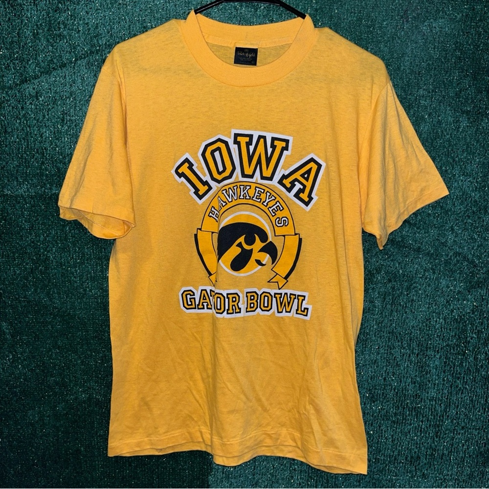 TRUE VINTAGE Iowa Hawkeyes 80’s Gator Bowl Shirt XL Touch Of Gold tag NCAA IA